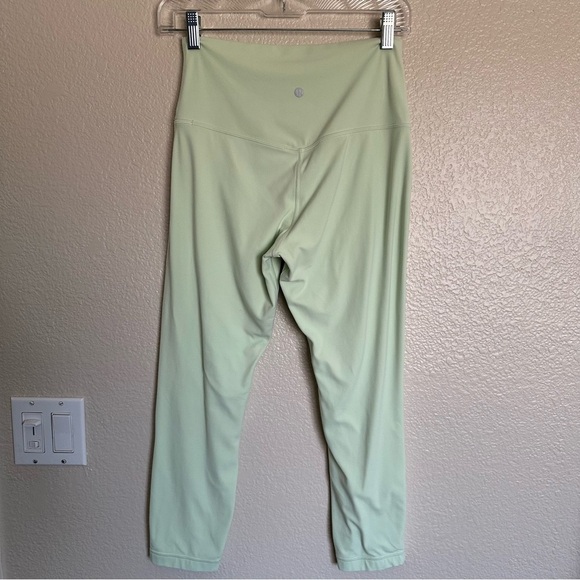 Lululemon Align cropped high-rise leggings - 23" Light Yellow Green - Picture 4 of 12